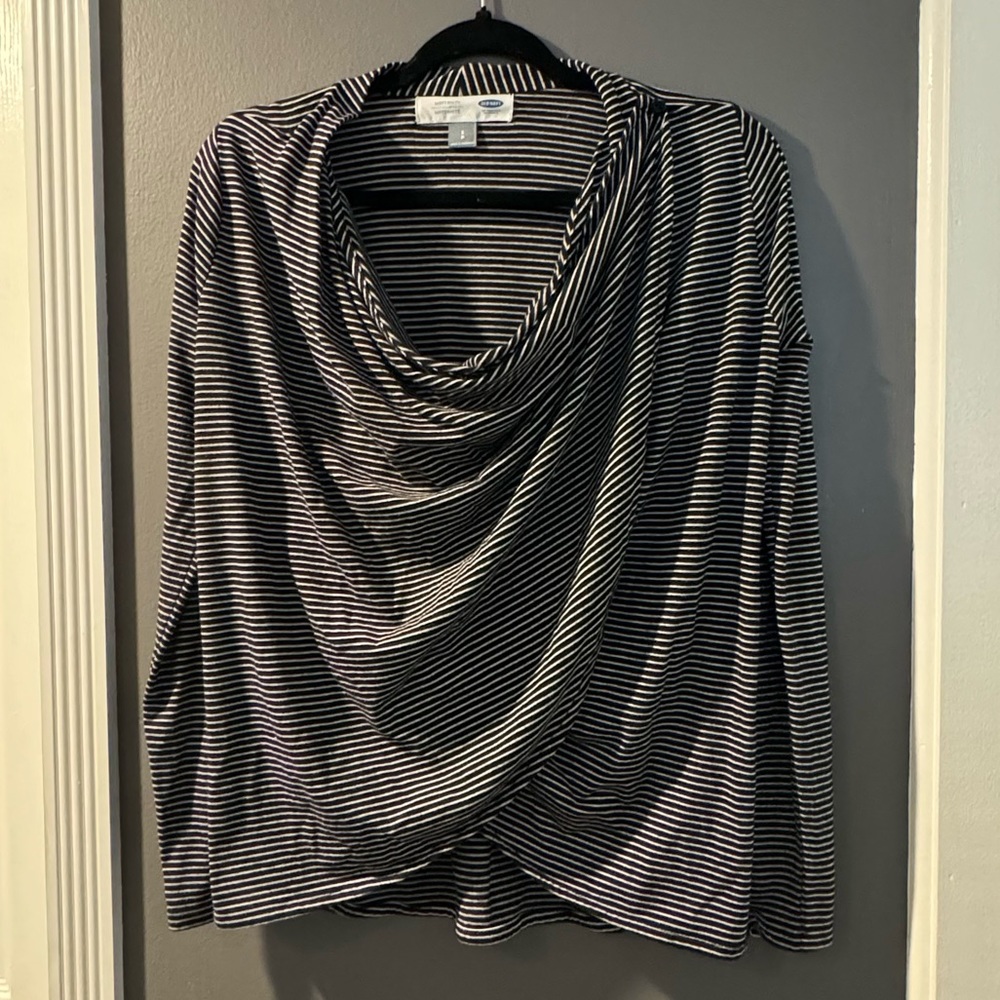 Old Navy Maternity/Nursing Cardigan